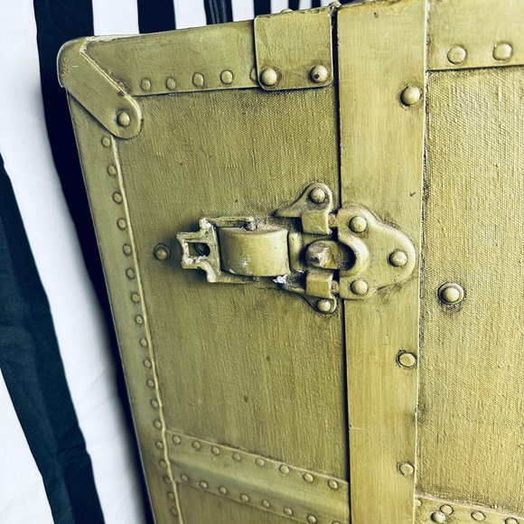 Antique Early 1900s Innovation Trunk Co. Green Wardrobe Steamer Trunk Suitcase - Picture 4 of 10